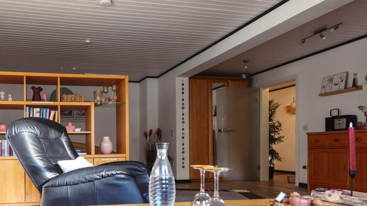 Photo, INSIDE, OUTSIDE Photo, INSIDE, OUTSIDE